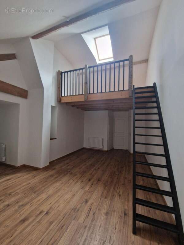 Maison à SAINT-JEAN-D'ANGELY