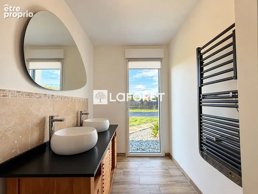 Très beau pavillon d'architecte sur 2268 m2 - photo 6