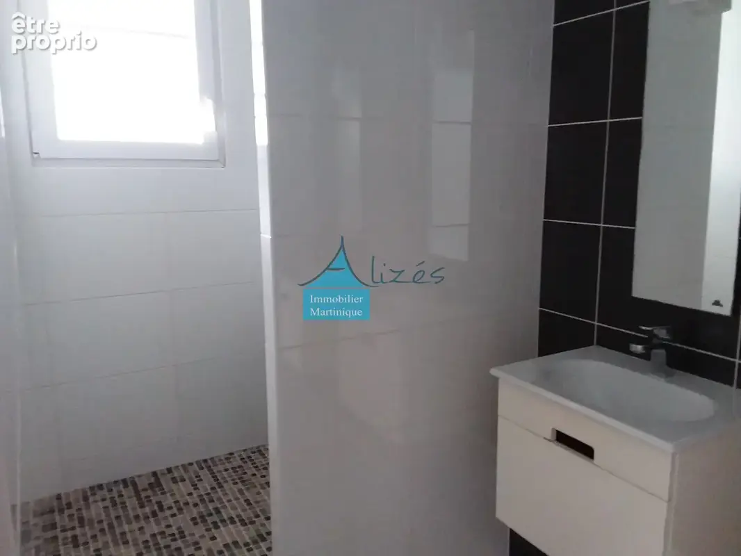 Bel appartement T3 -Dans résidence sécurisée- à l'anse à l'âne - photo 13