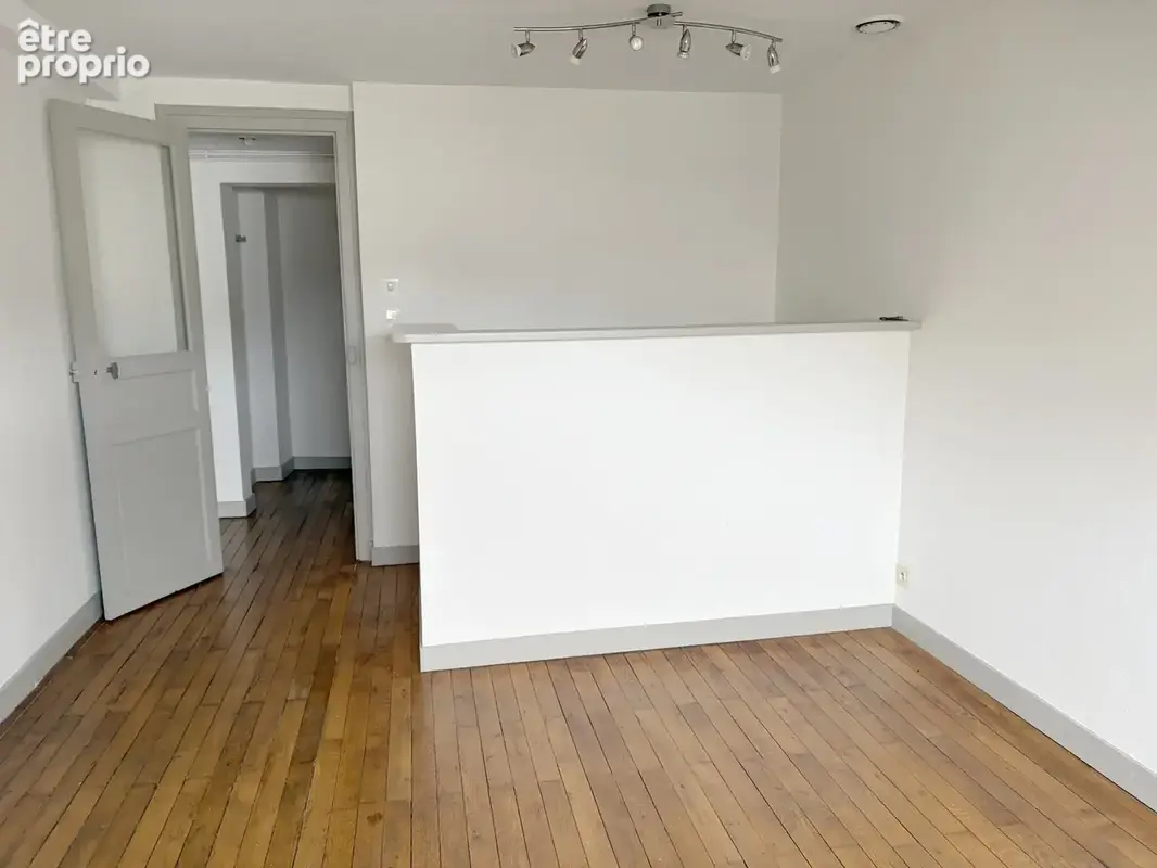 Appartement à vendre à Angers   48 m2   Hyper-centre   Dernier étage - photo 3