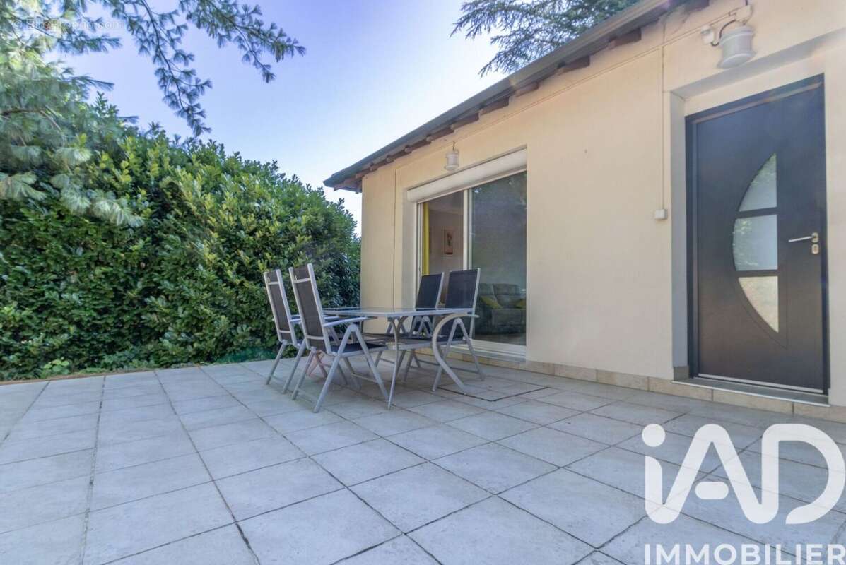 Photo 2 - Maison à CHARBONNIERES-LES-BAINS