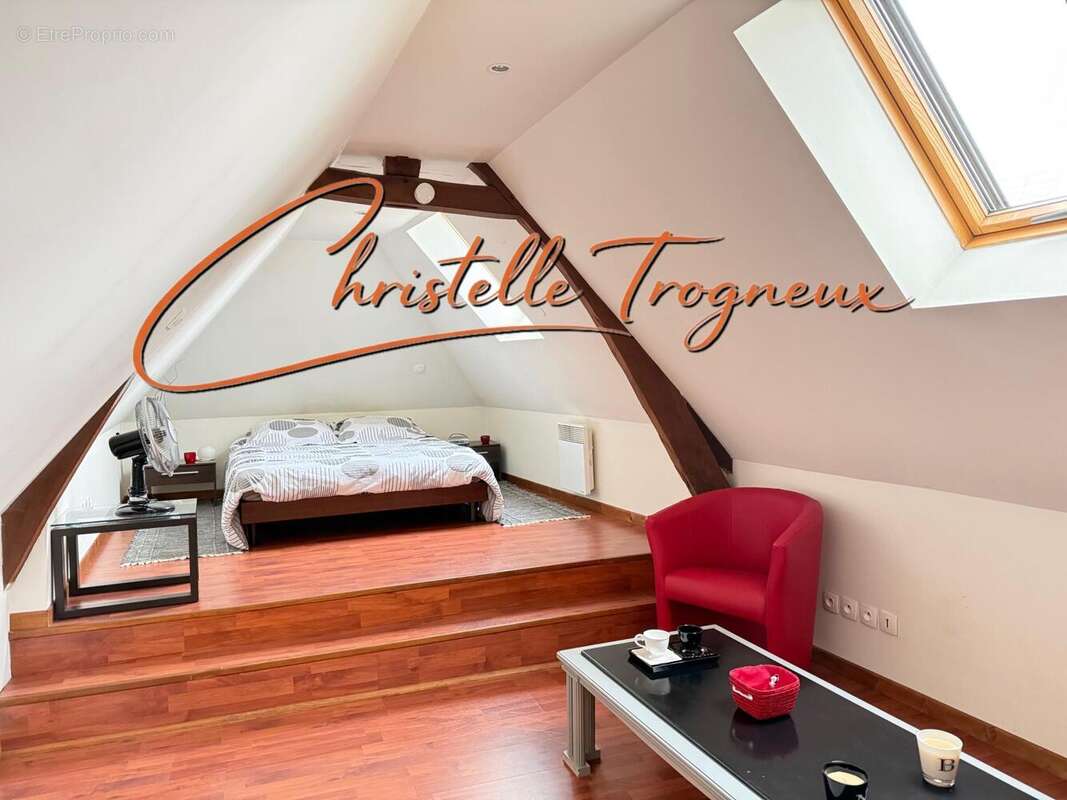 Maison 209 m² à Herissart  - photo 8