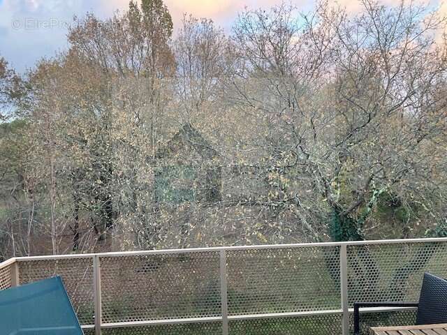 Appartement à VILLENAVE-D&#039;ORNON