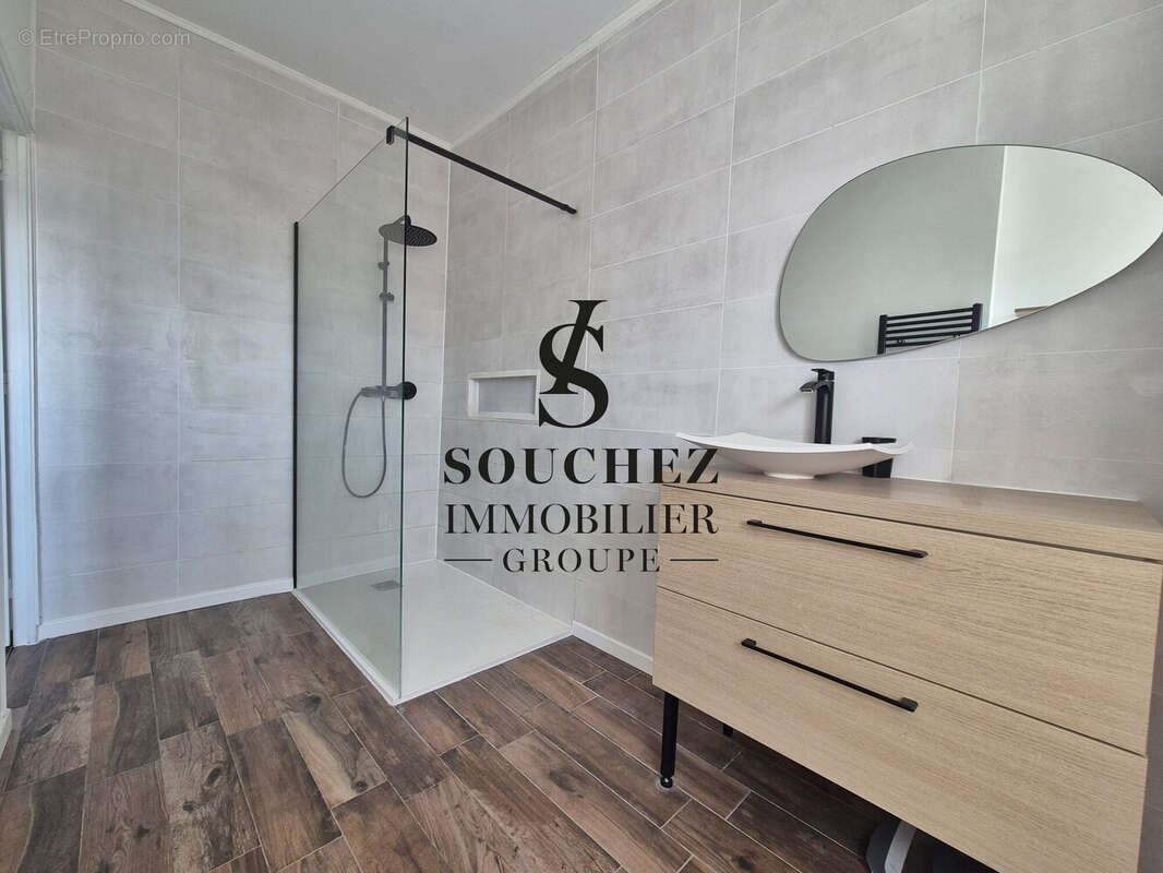 Appartement 86 m² à Lens  - photo 4
