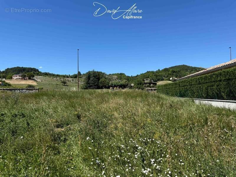 Terrain constructible à vendre de 655,00 m² TALLARD (05) - photo 9