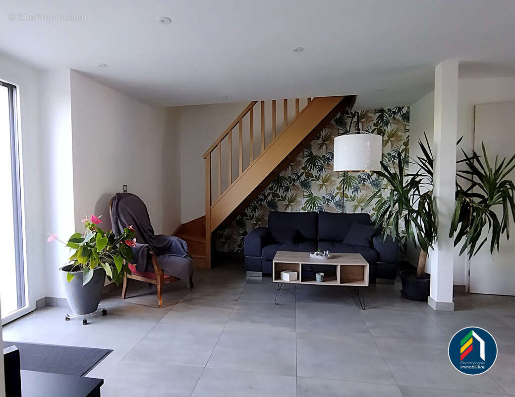 Maison à SAINTE-FLORENCE