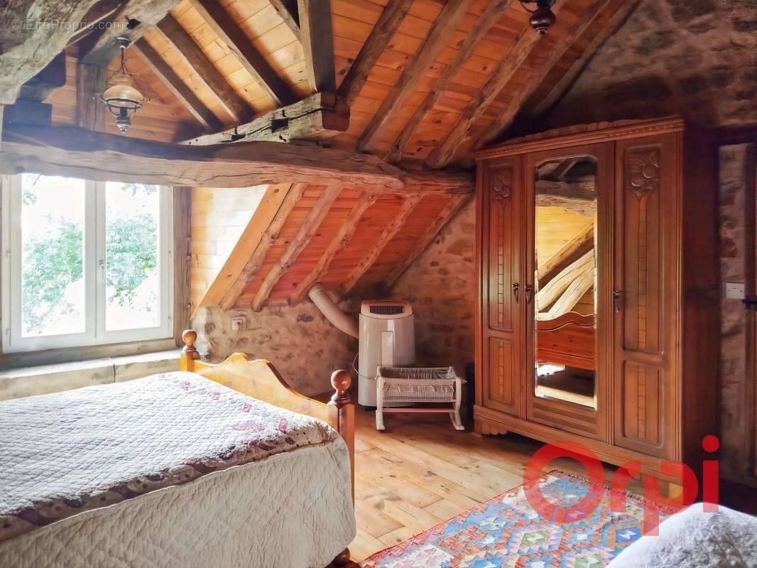 Maison à LURCY-LEVIS