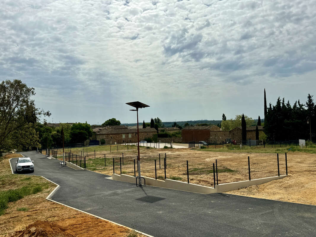 Terrain à UZES
