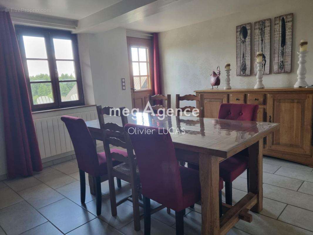 Maison à MARAIS-VERNIER