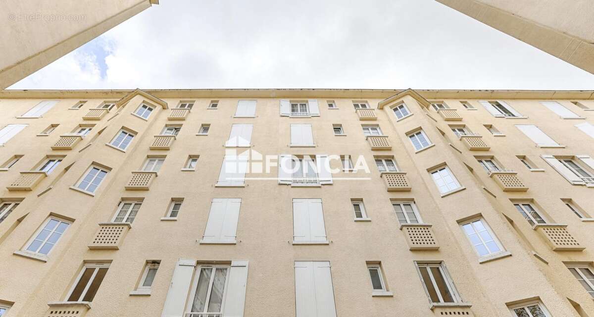 Appartement à COLOMBES