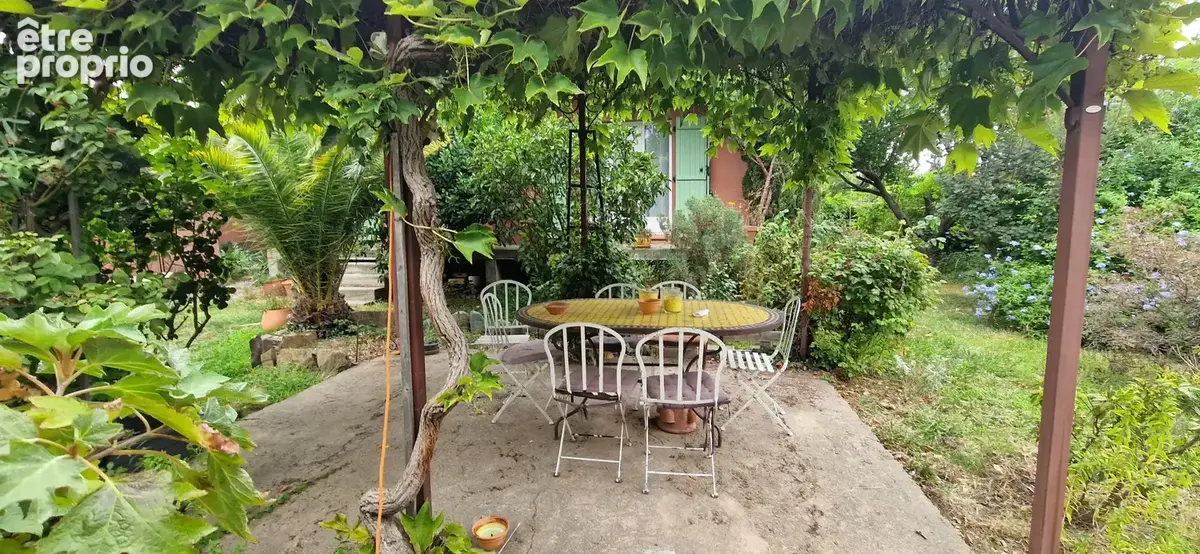 Hors lotissement sur 525 m2 de jardin verdoyant et clos Villa Familiale 3 Faces - 5 chambres  de  170 m2 - photo 2