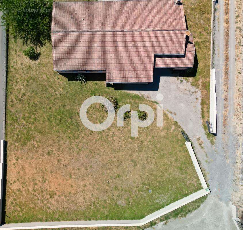VENTE d'une maison F4 (101,2 m²) à RUOMS sur un terrain de 1125m² - photo 2
