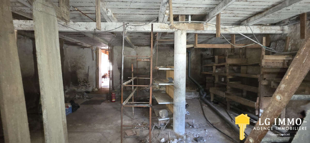 Maison charentaise de 153 m2 + dépendances et jardin - photo 21