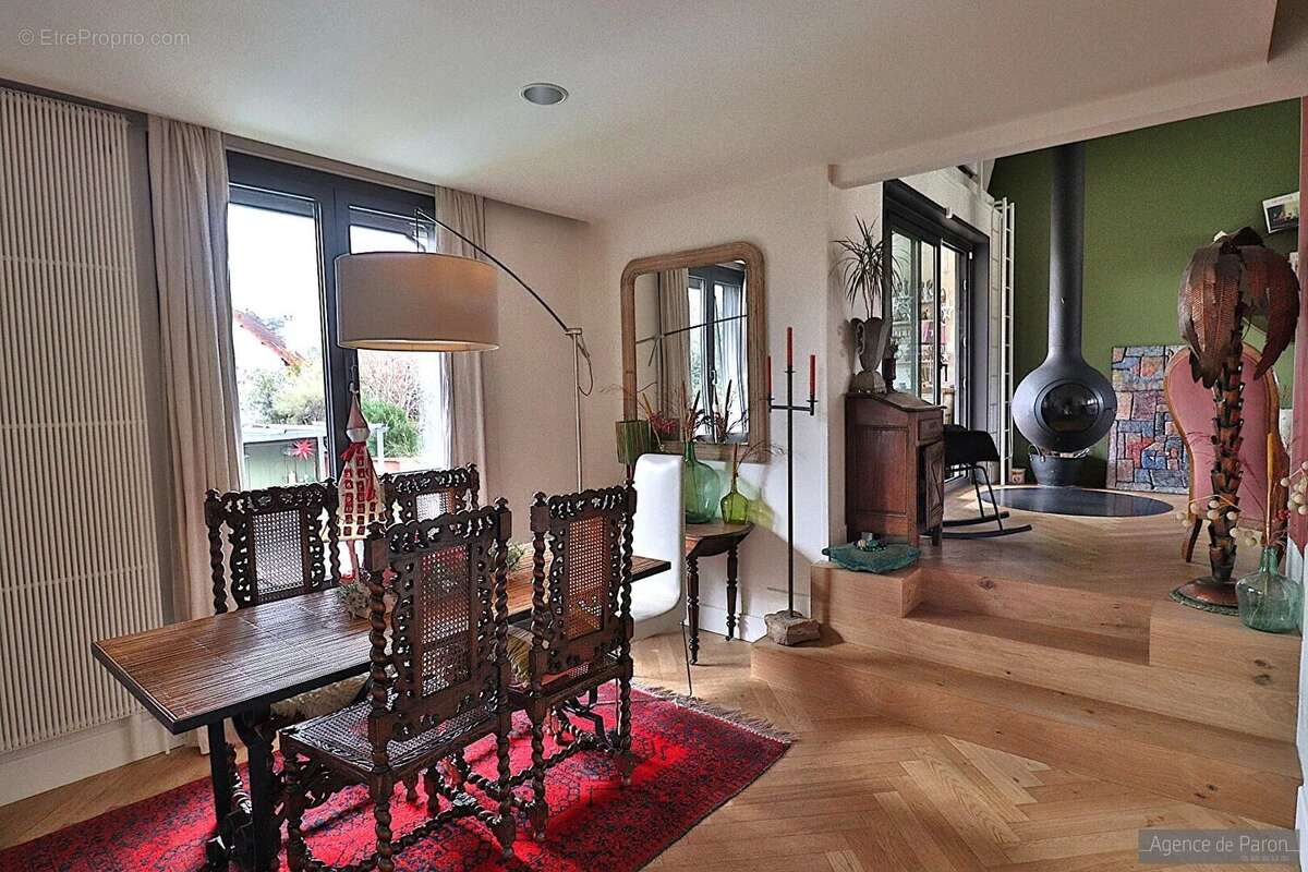 Maison à VERRIERES-LE-BUISSON