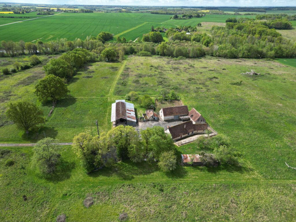 Maison à LOCHE-SUR-INDROIS