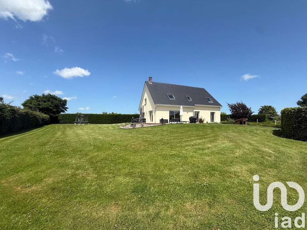 Photo 3 - Maison à ILLEVILLE-SUR-MONTFORT