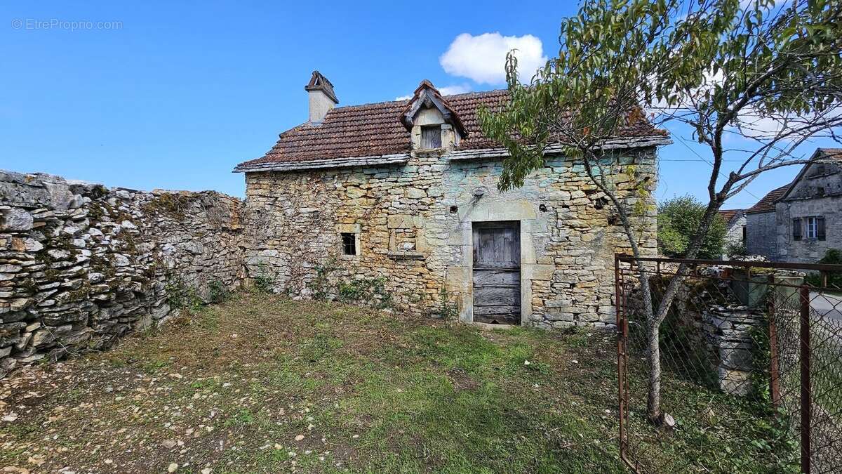 Maison en pierre à rénover sur le Causse proche de Cajarc - photo 11