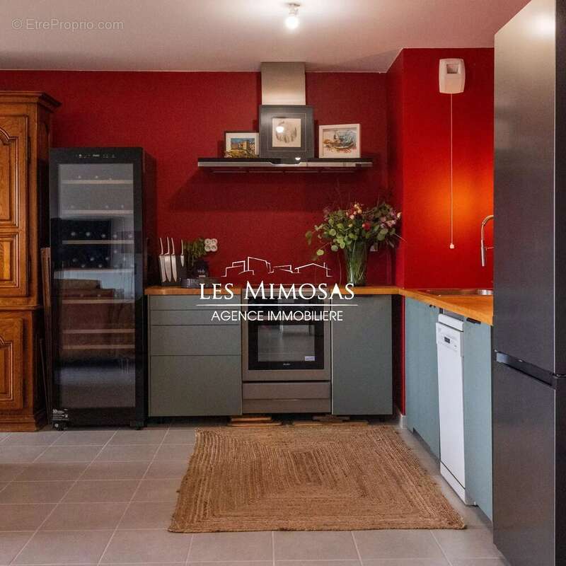 Appartement à LE MUY