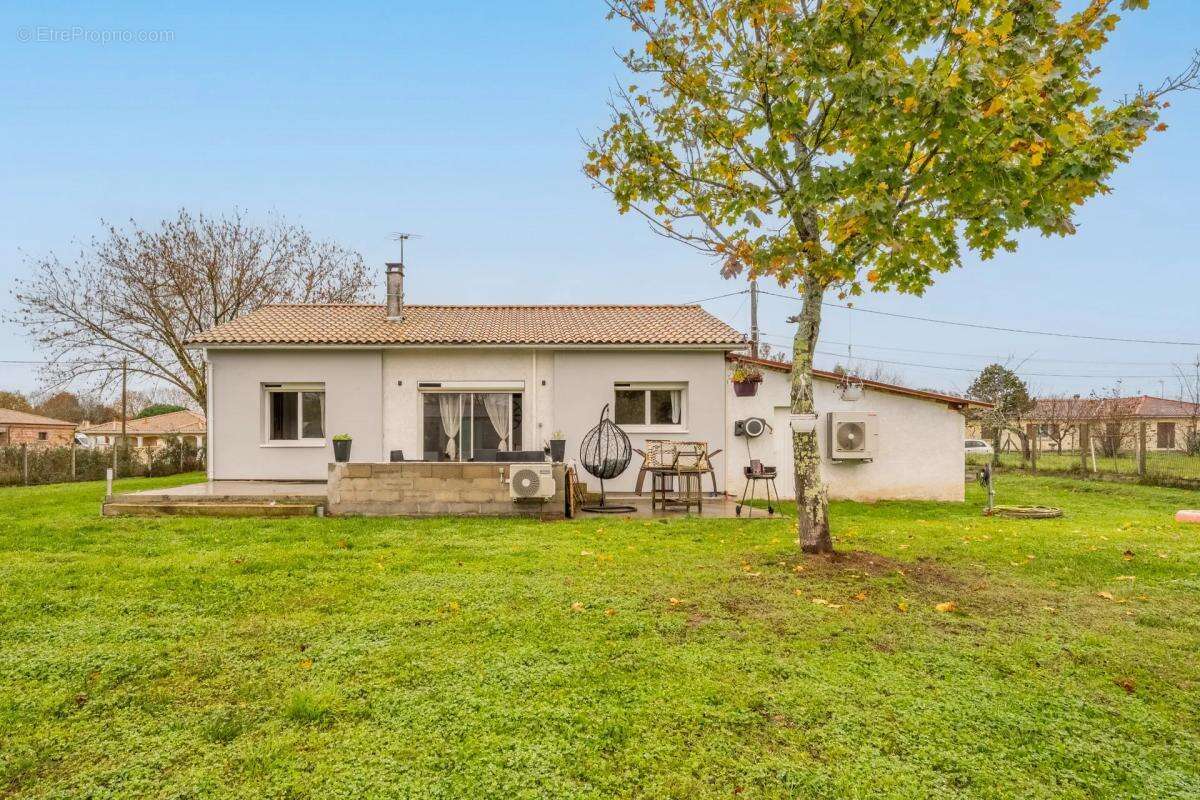 Maison à LES EGLISOTTES-ET-CHALAURES