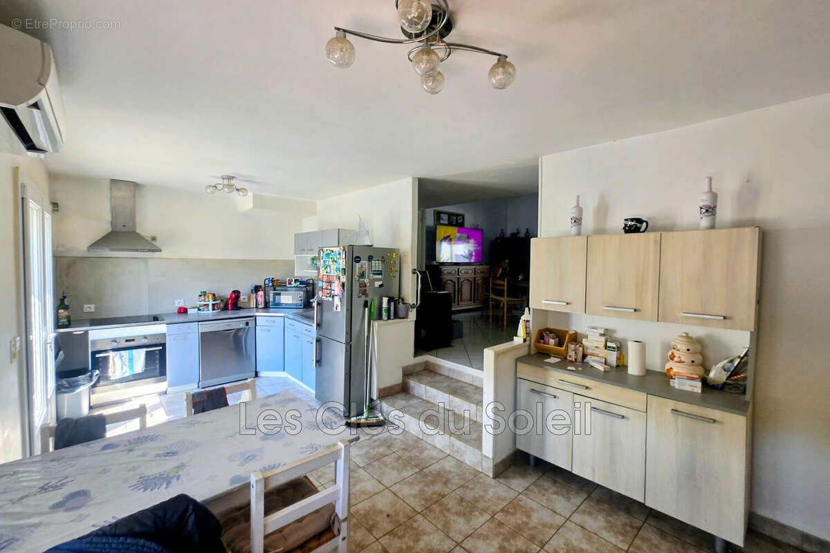 Maison 80 m² à Bandol  - photo 8