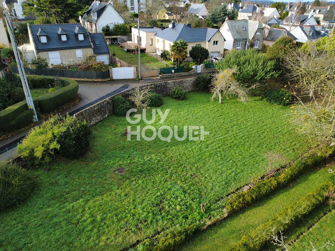 Terrain à ETABLES-SUR-MER