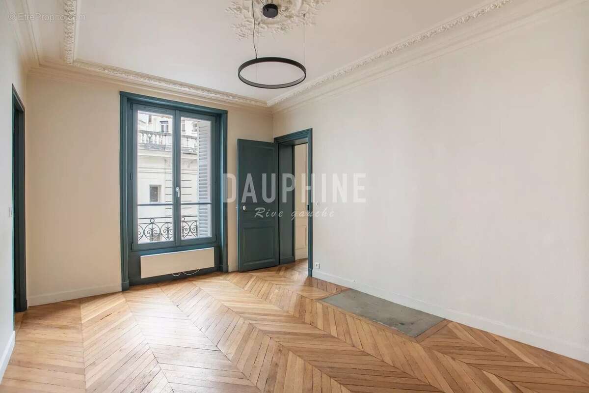 Appartement à PARIS-6E