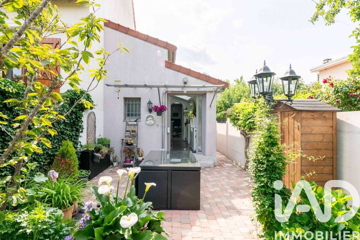 Photo 3 - Maison à RUEIL-MALMAISON