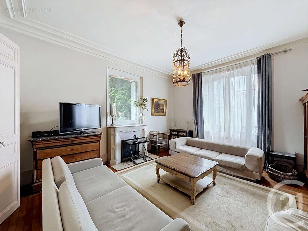 Maison 216 m² à Fontainebleau  - photo 7