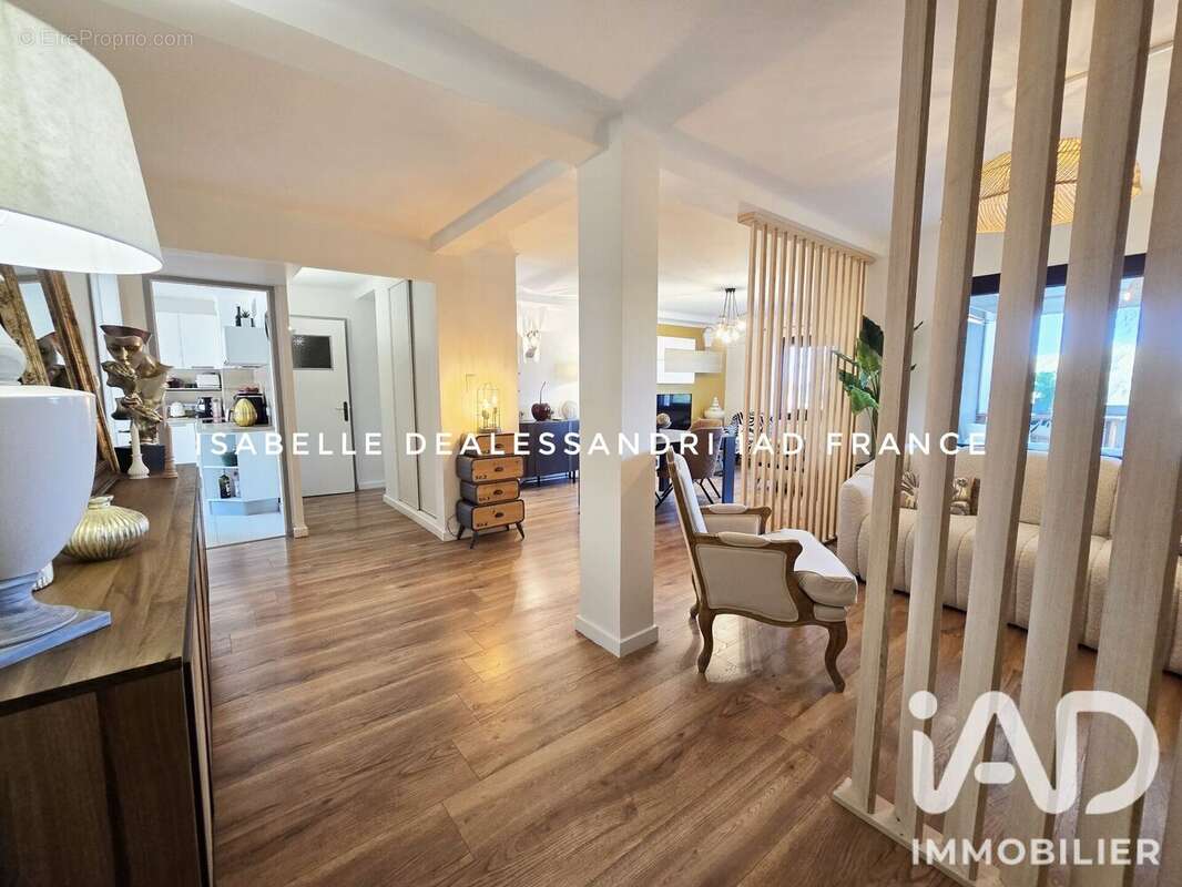 Appartement 76 m² à Six-Fours-Les-Plages  - photo 2