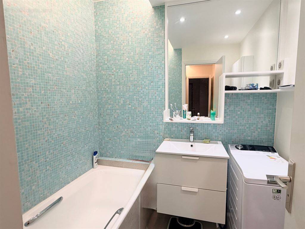 Appartement à PARIS-10E