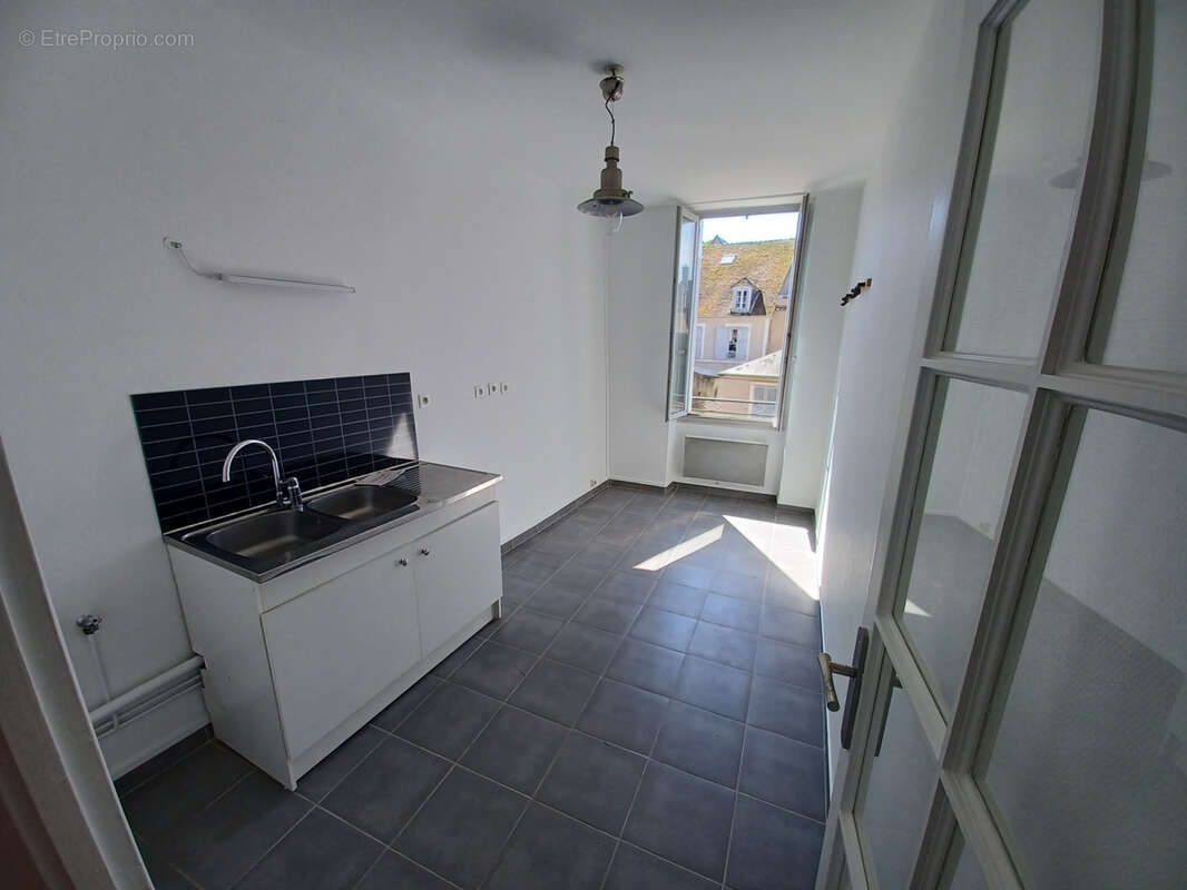 Appartement à LA CHARITE-SUR-LOIRE