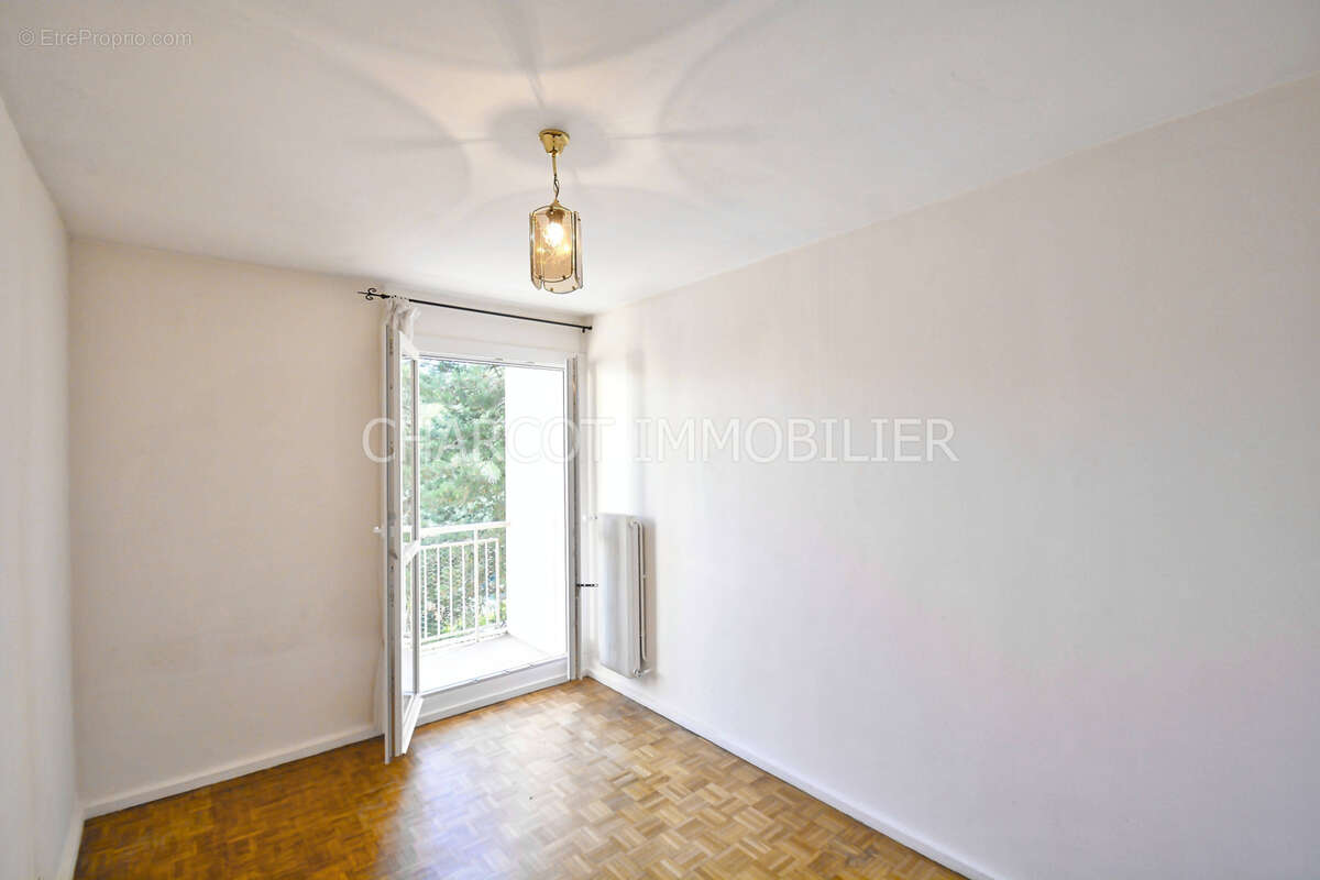 Appartement à SAINTE-FOY-LES-LYON