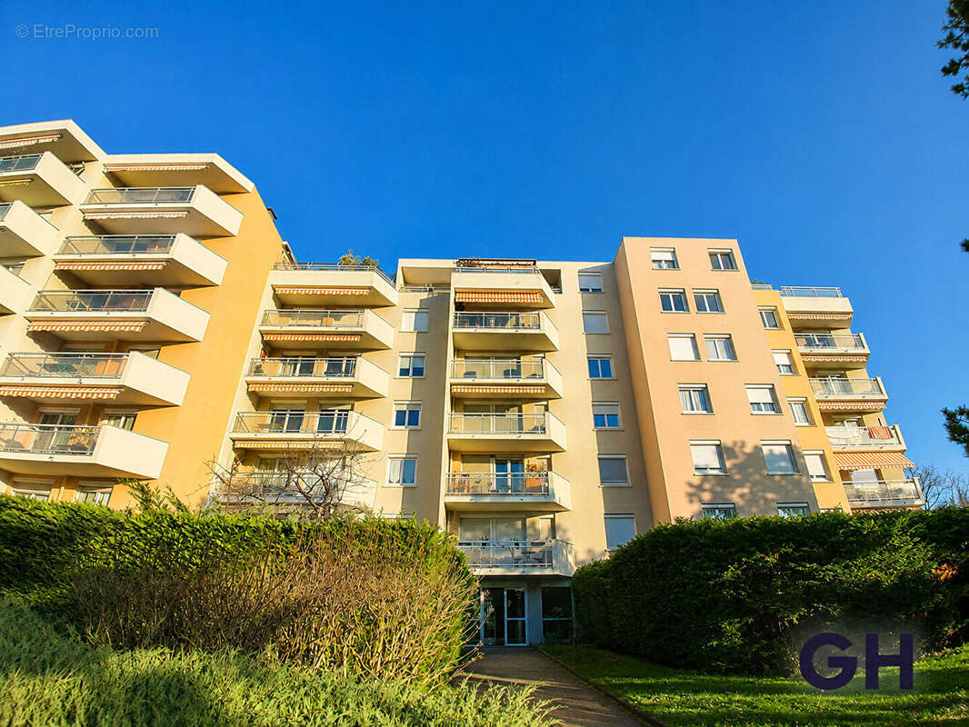 À vendre - t3 de 81 m² - caluire-et-cuire - balcon - fort potentiel - photo 6