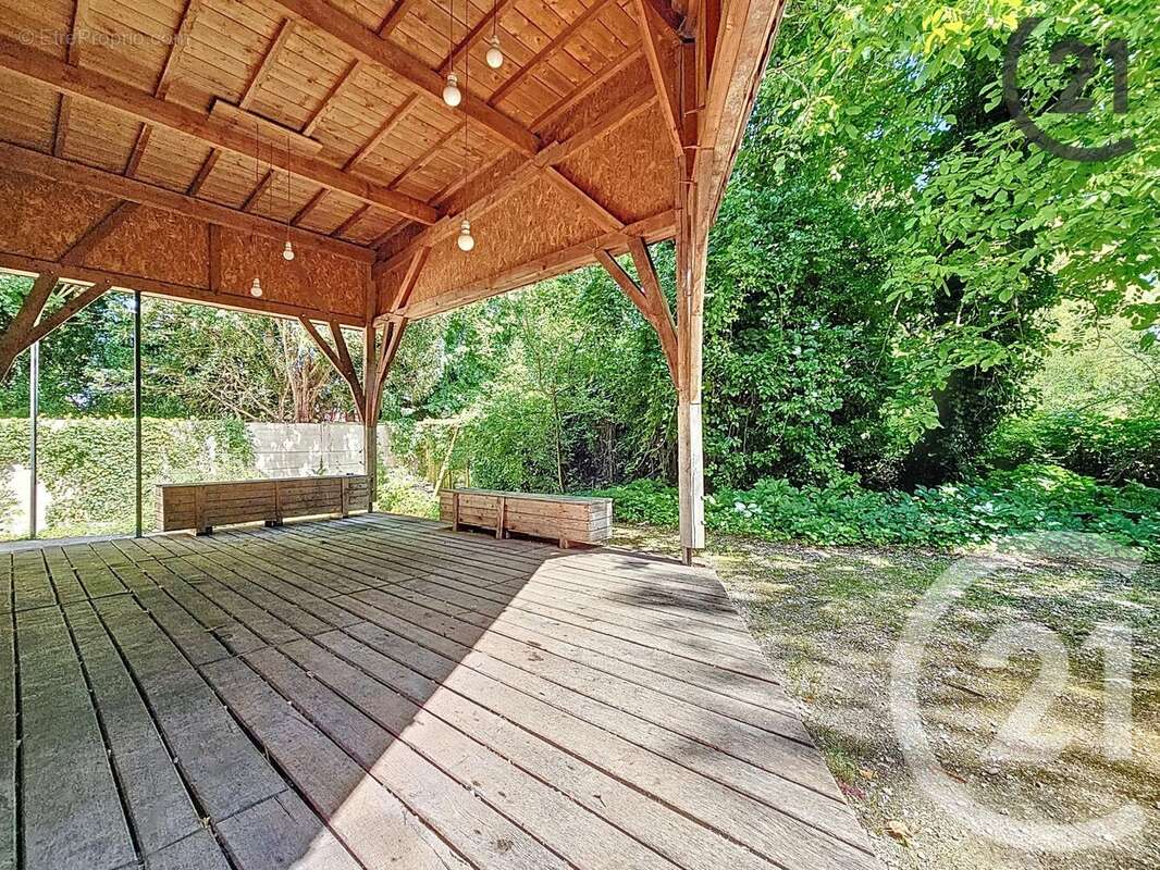 Maison à PONT-SAINTE-MARIE