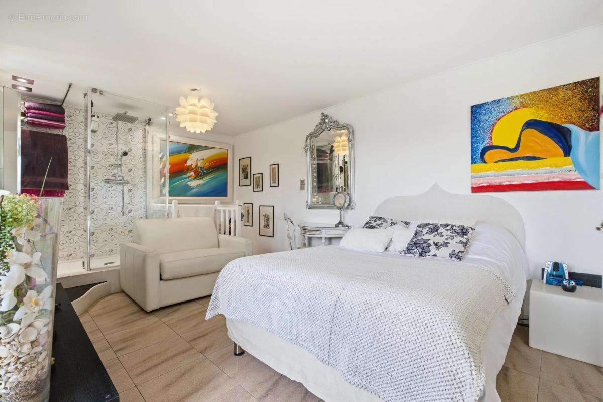 Appartement à VALBONNE