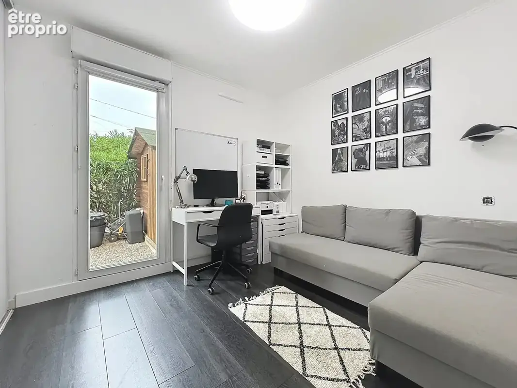 Antibes – t3 61 m² – jardin privatif 125 m² – piscine – parking - photo 10