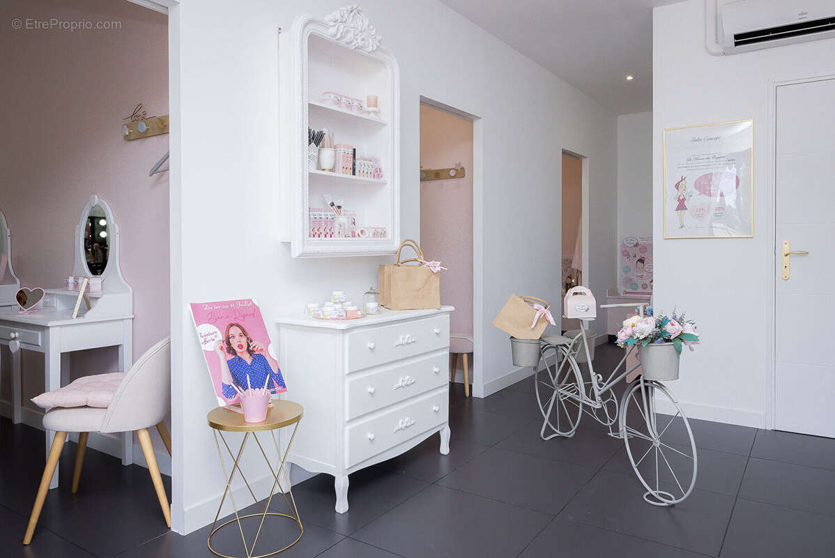 Commerce à L&#039;ISLE-SUR-LA-SORGUE