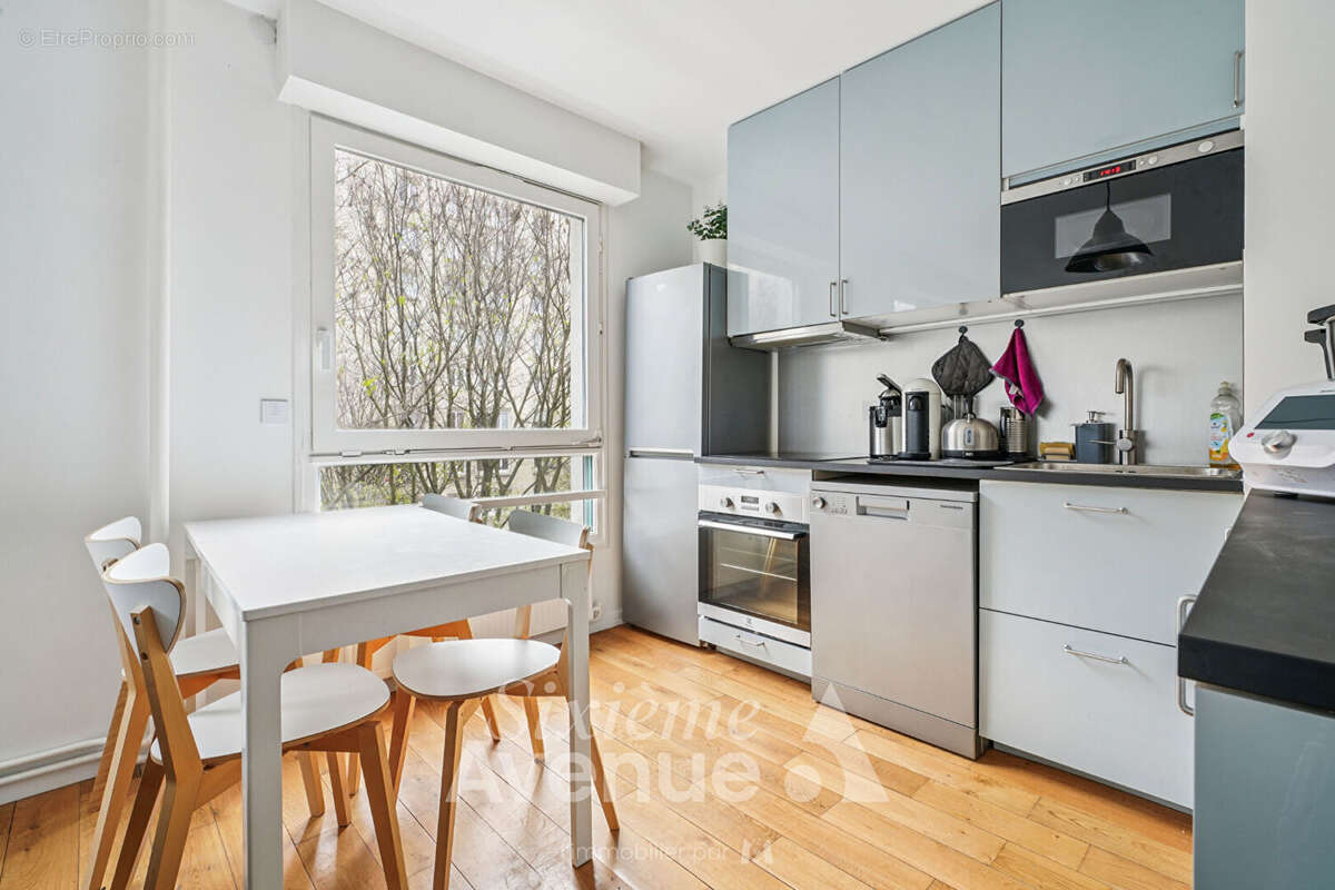Appartement à PARIS-19E