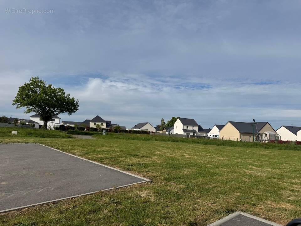 Terrain à LOIGNE-SUR-MAYENNE