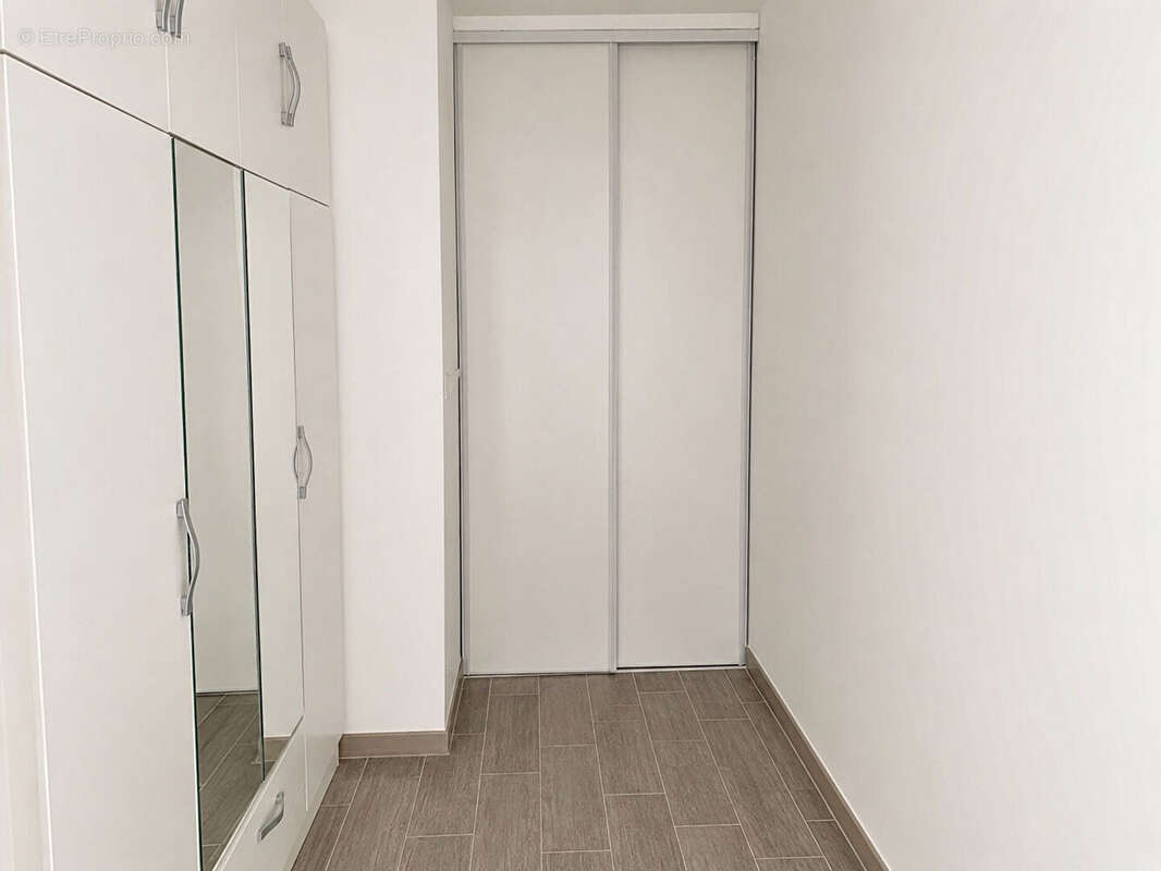 Appartement  3 pièce(s) 50m² + 2 Caves + Cabanon - photo 8