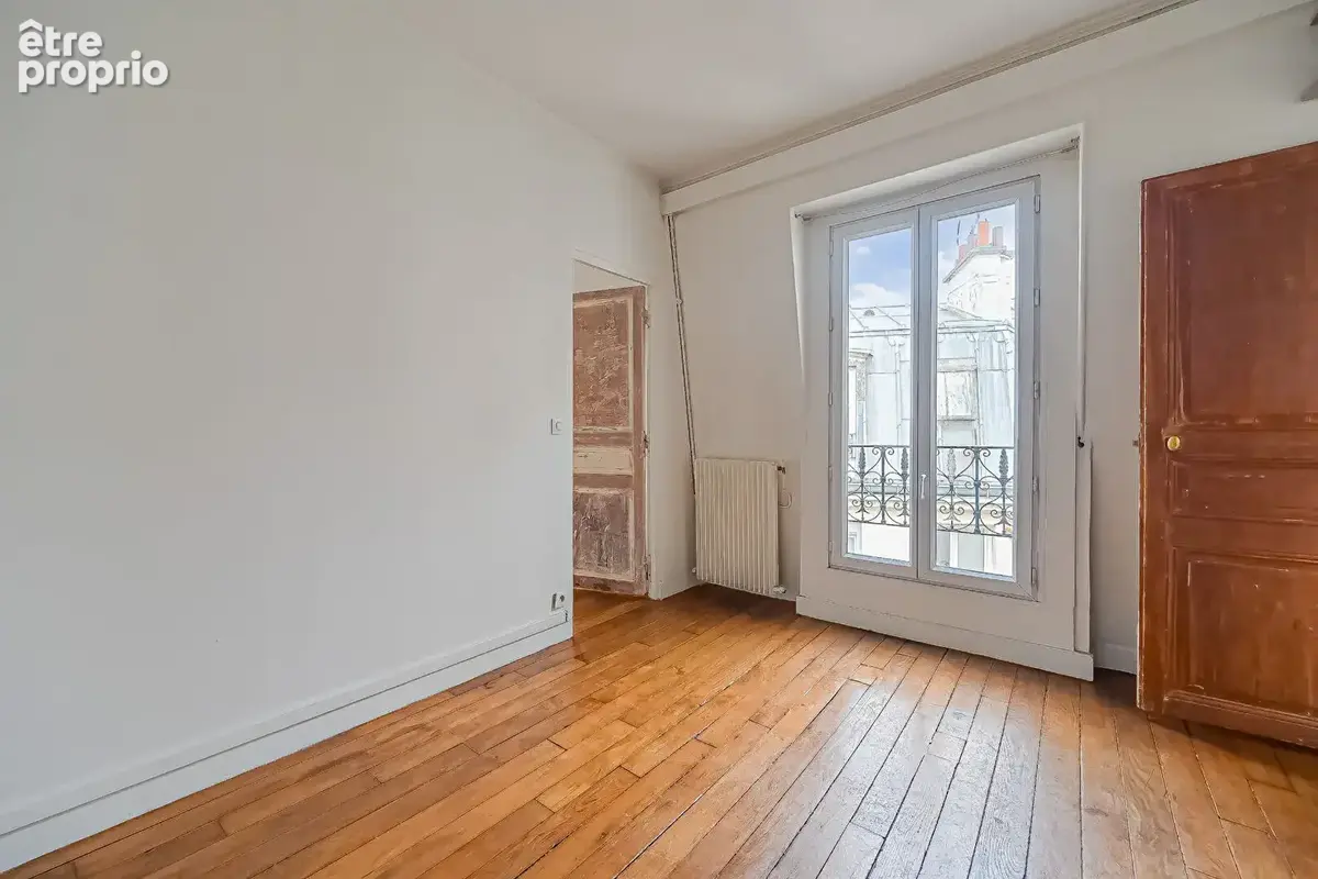 Appartement Paris 2 pièce(s) 26 m2 - DERNIER ETAGE - photo 5