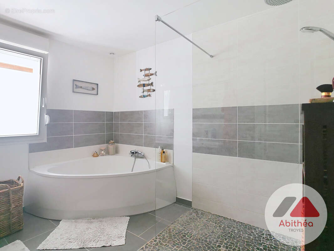 Appartement 5 pièces 133 m2 - photo 6