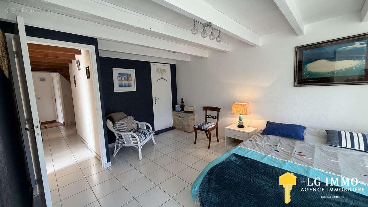 Maison à BRIE-SOUS-MORTAGNE