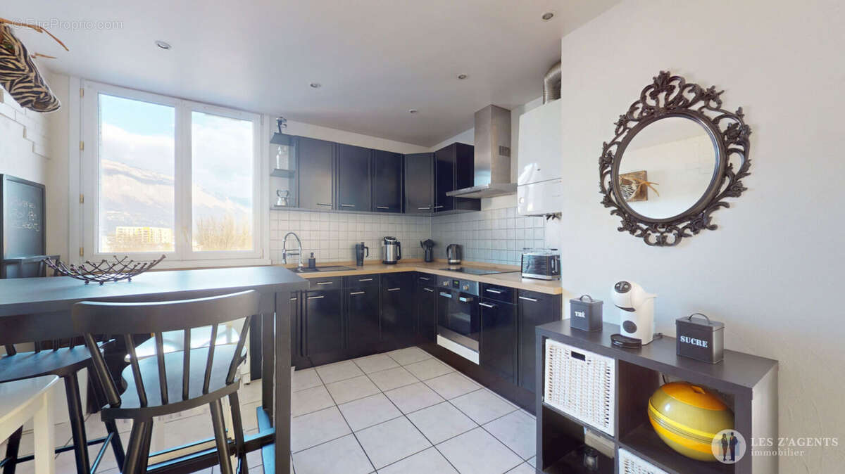 Appartement à SAINT-MARTIN-D'HERES