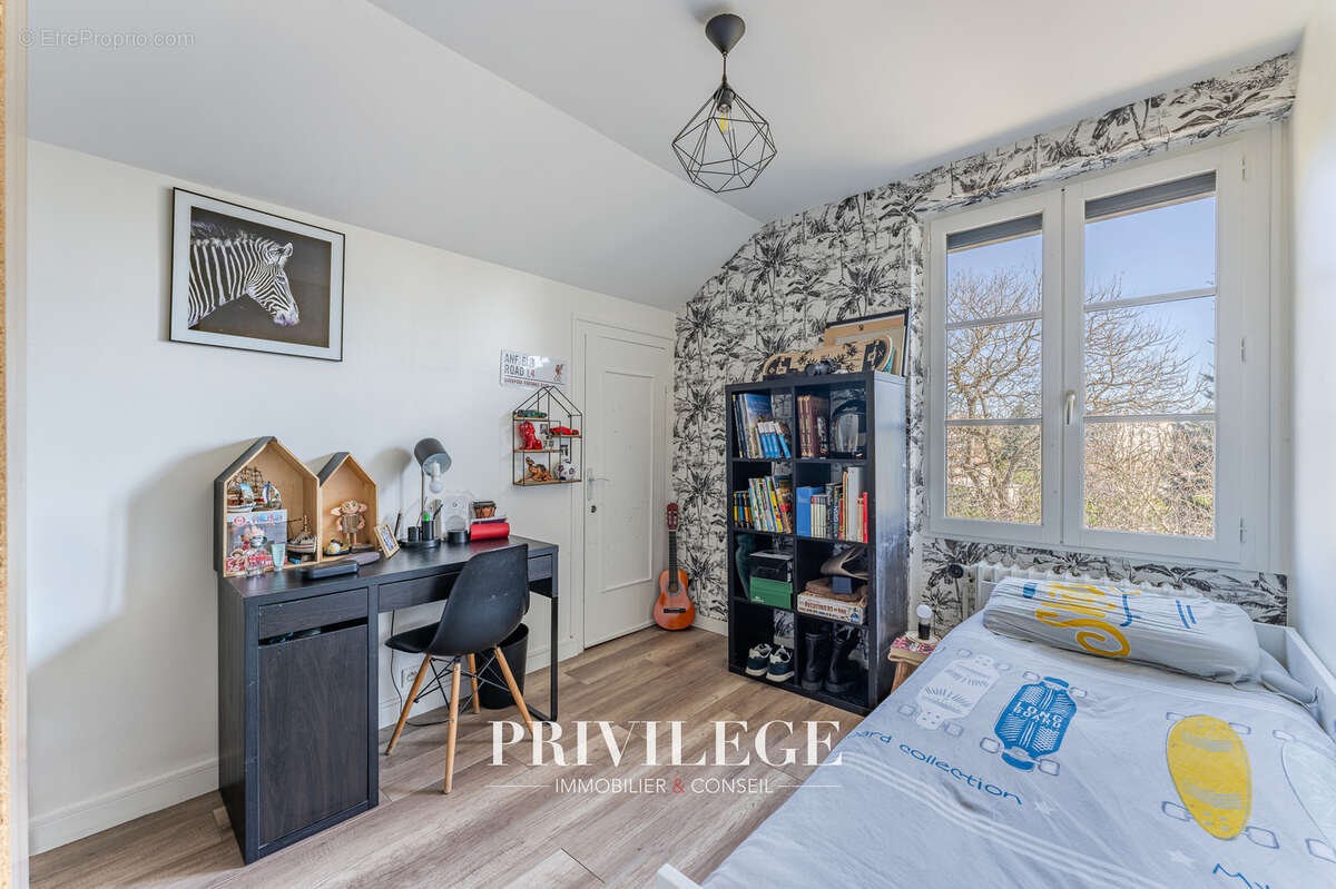 Maison à CHAMPAGNE-AU-MONT-D'OR