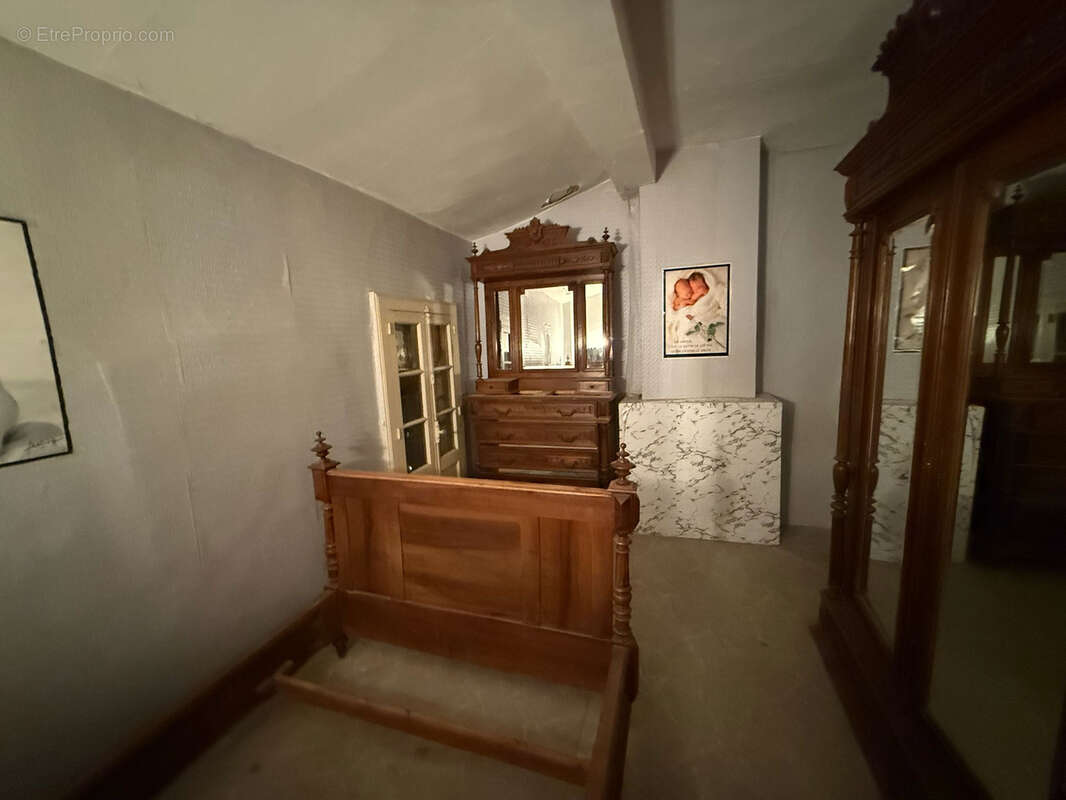 Maison à MONTAGNAC
