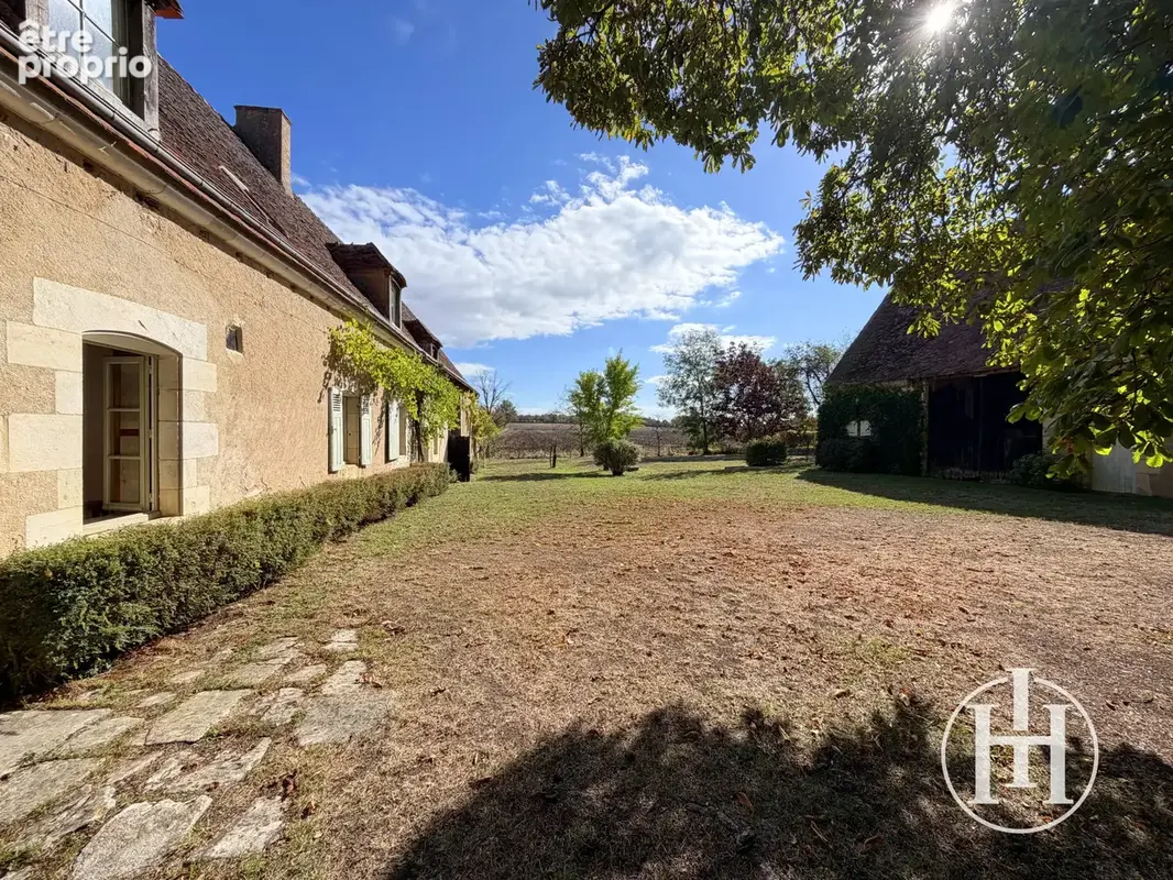 Exclusivité : propriété de caractère de 1812   366 m2 habitables   deux habitations   piscine   nombreuses dép - photo 2