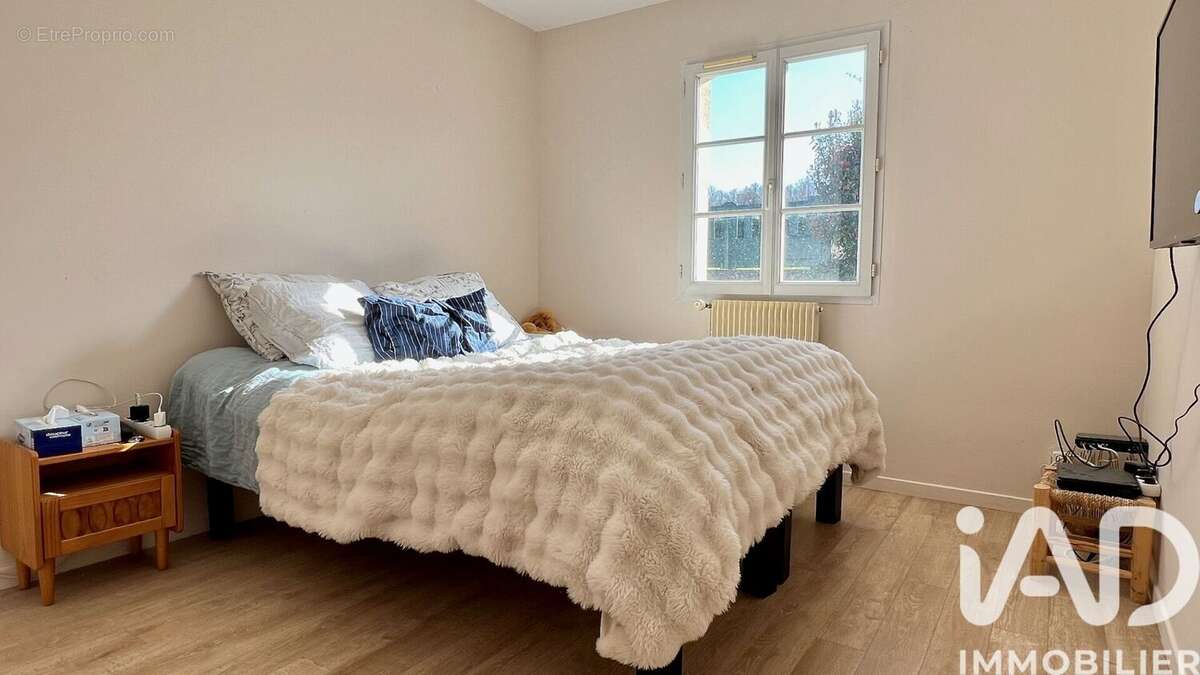 Photo 7 - Maison à SAINT-OUEN-LES-VIGNES