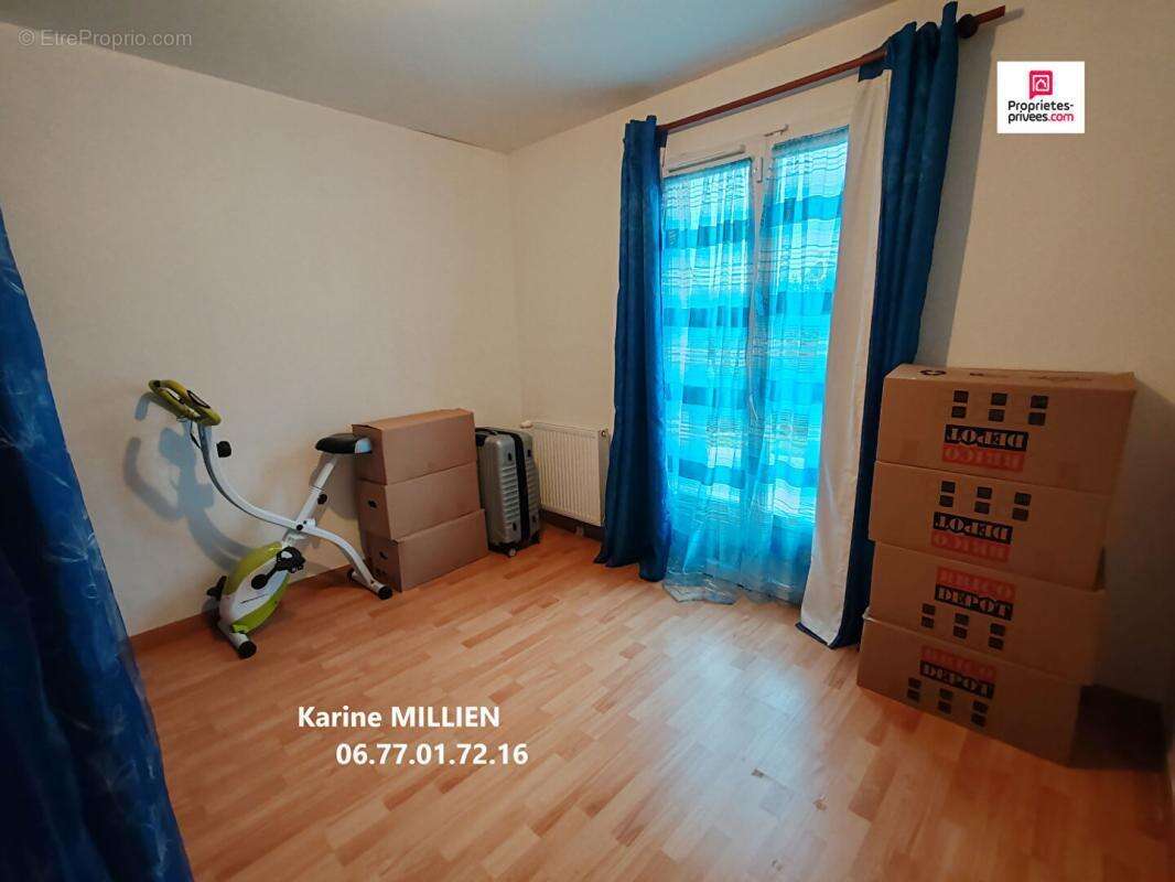 Maison à AUNAY-SOUS-CRECY