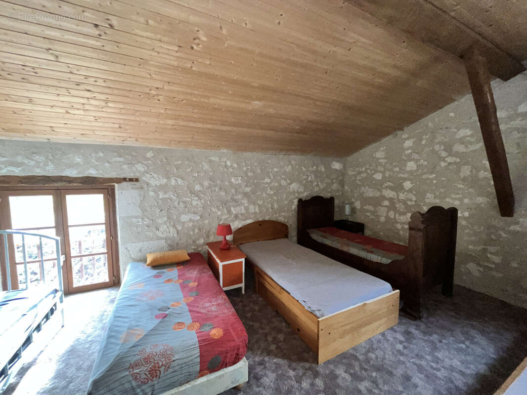 Maison à MAUVEZIN